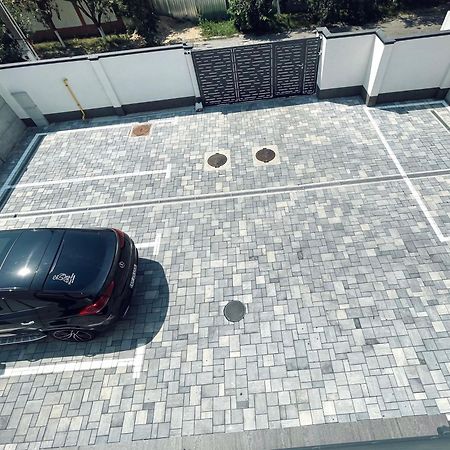 Rv Premium Apartments Arad Ngoại thất bức ảnh