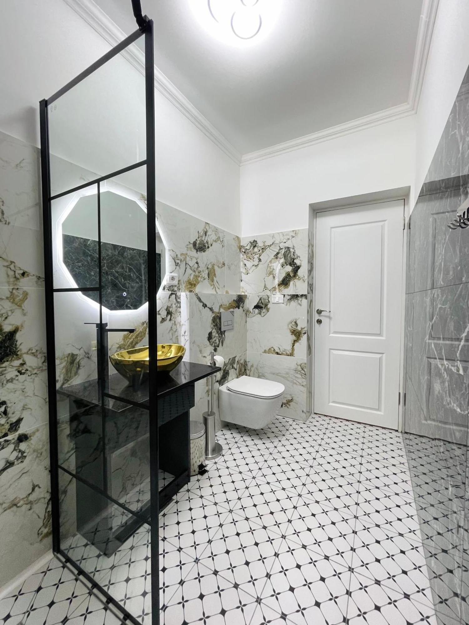 Rv Premium Apartments Arad Ngoại thất bức ảnh