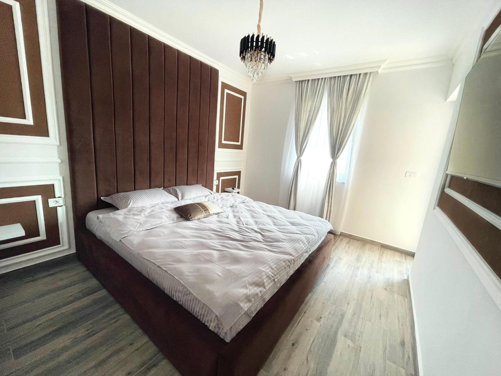 Rv Premium Apartments Arad Ngoại thất bức ảnh