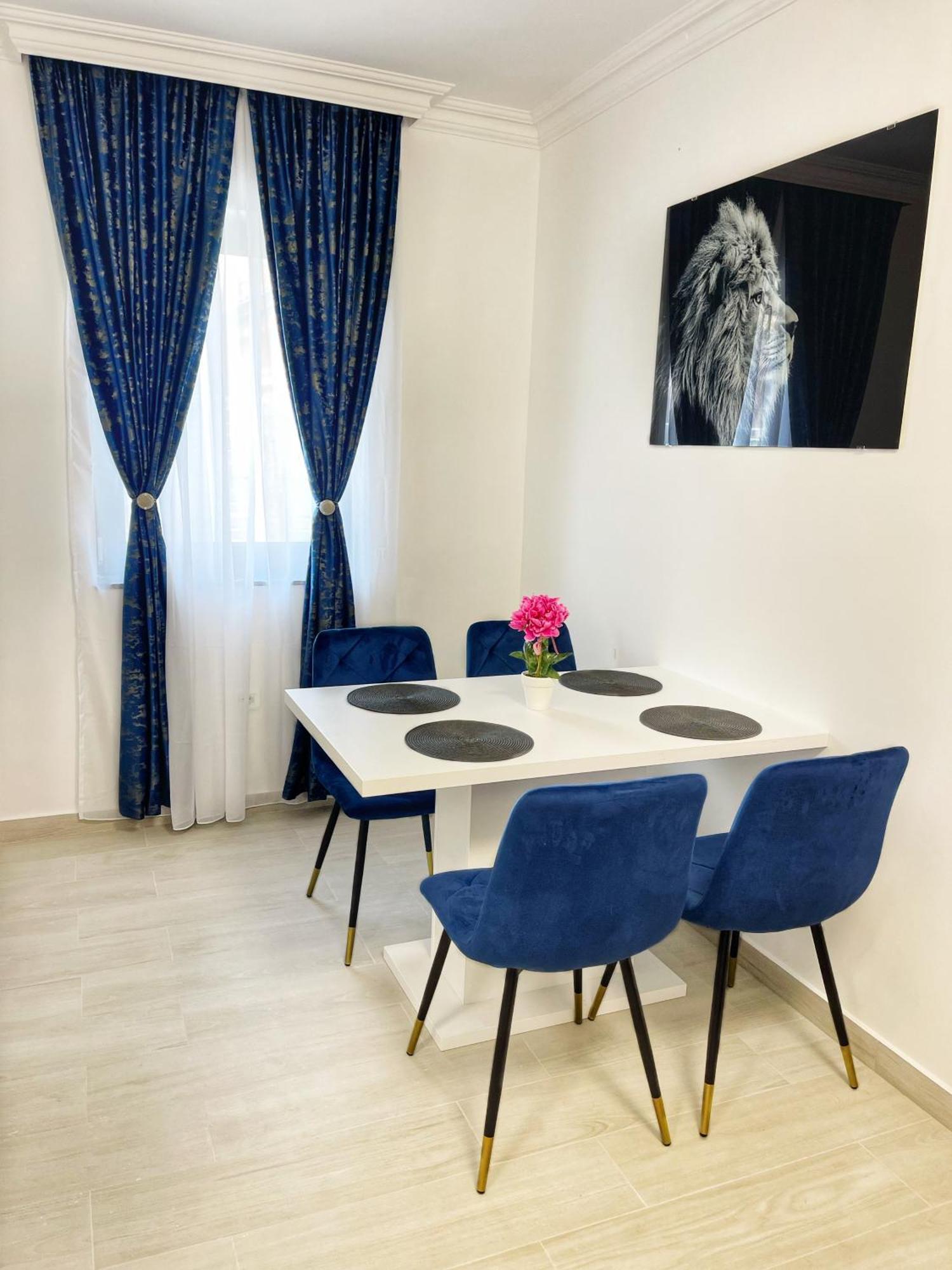 Rv Premium Apartments Arad Ngoại thất bức ảnh